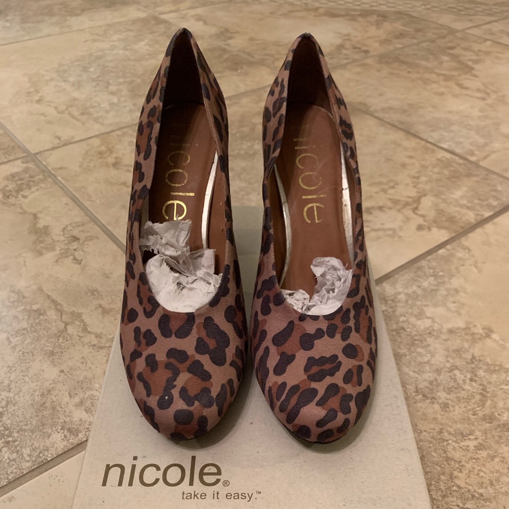 Nicole leopard print pumps